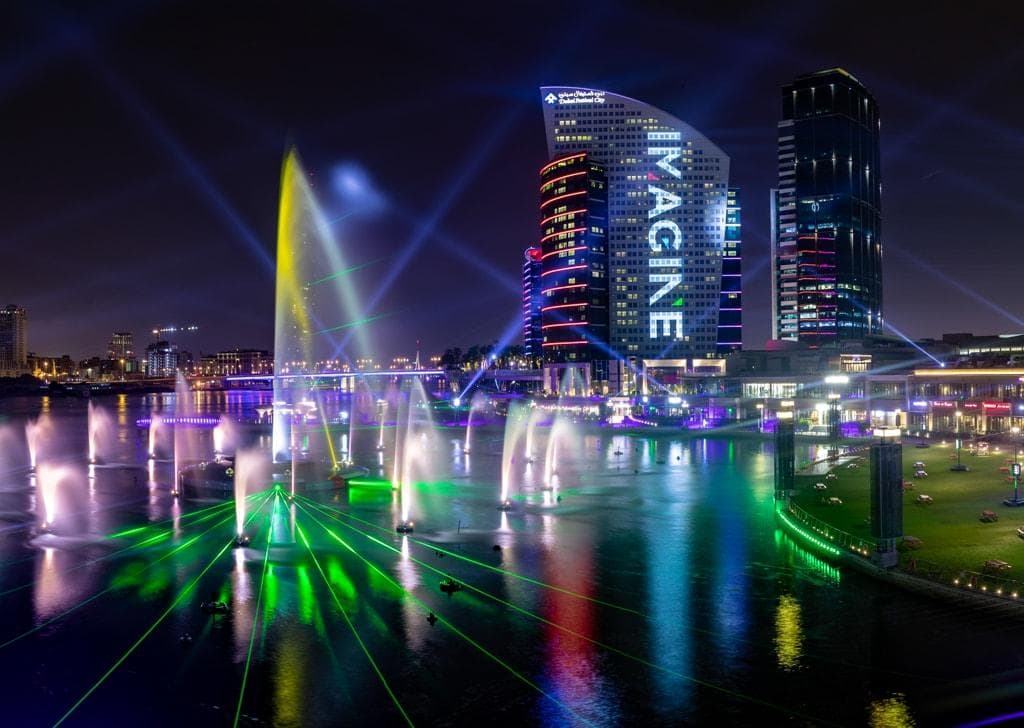 Experience the spectacular IMAGINE show, featuring colourful fountains, dazzling lights and impressive visual projections.