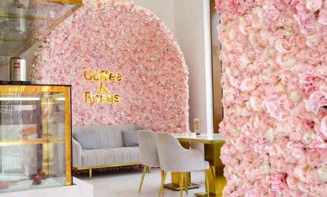 Coffee and Roses Interior